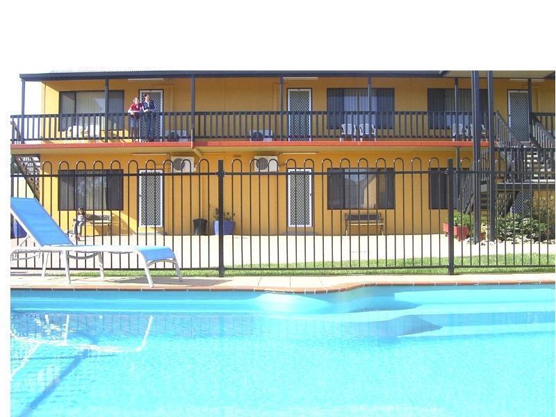 Heyfield Motel And Apartments レイクス・エントランス エクステリア 写真