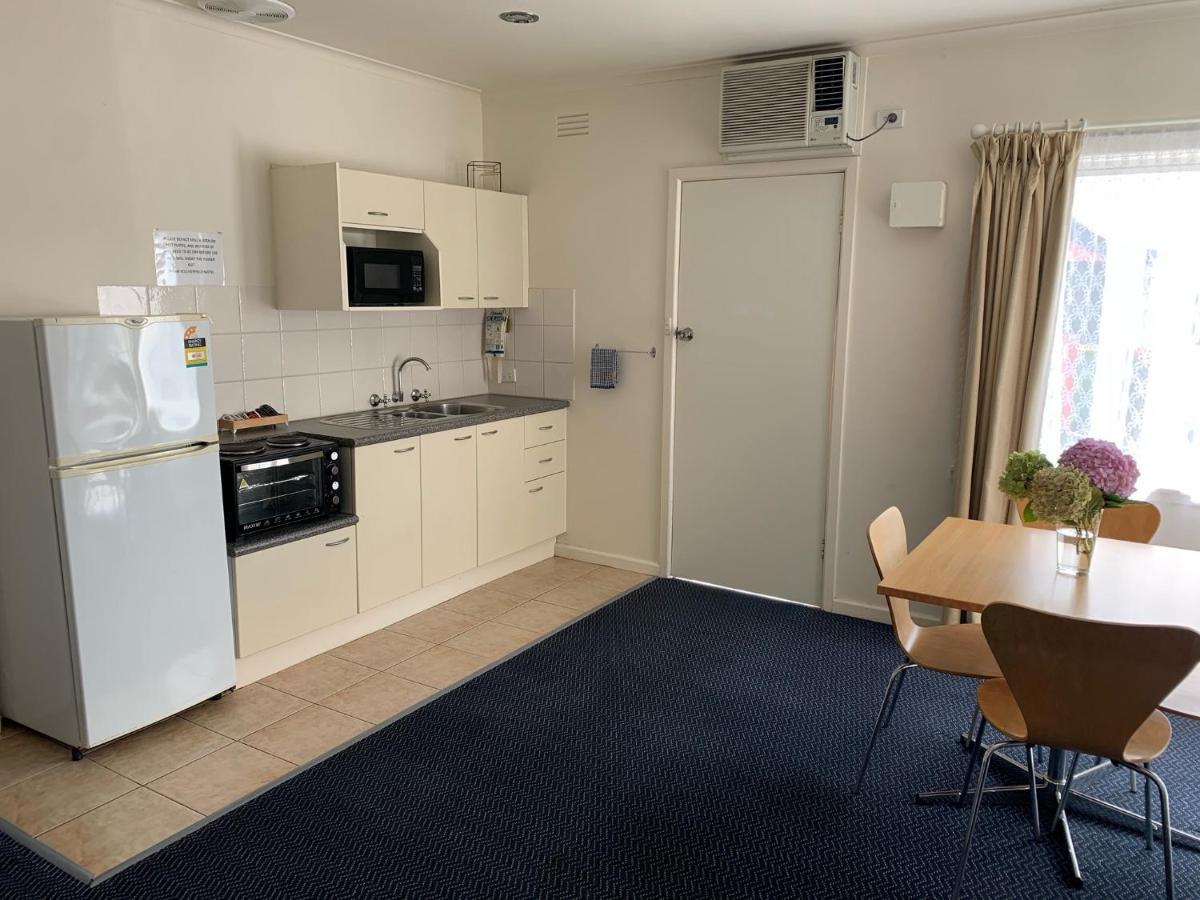 Heyfield Motel And Apartments レイクス・エントランス エクステリア 写真
